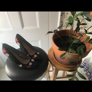 A New Day velvet floral embroidered heels